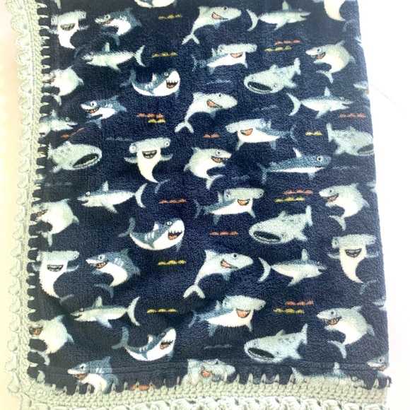 🌺SOLD🌺Sharks Crochet Baby Blanket Gift Set - Picture 8 of 9